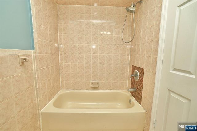 711 S 11th Street, Newark, NJ 07103