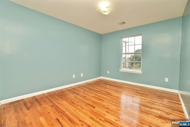 711 S 11th Street, Newark, NJ 07103
