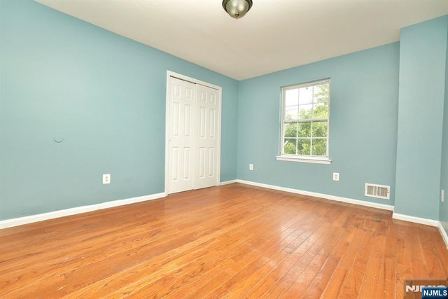 711 S 11th Street, Newark, NJ 07103