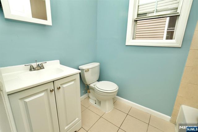 711 S 11th Street, Newark, NJ 07103