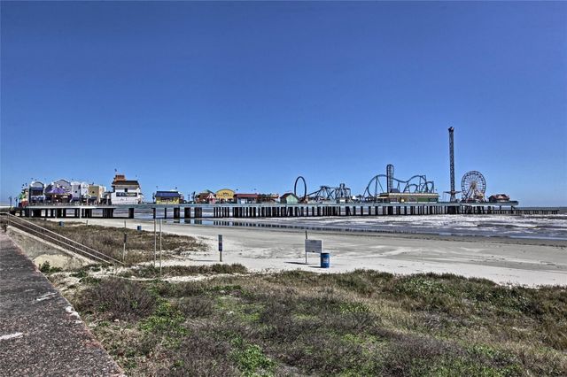 7000 Seawall Boulevard 914, Galveston, TX 77551