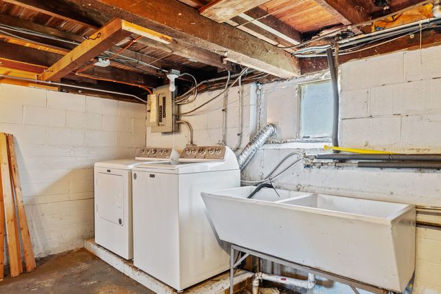 26177 W Lakeview Avenue, Ingleside, IL 60041