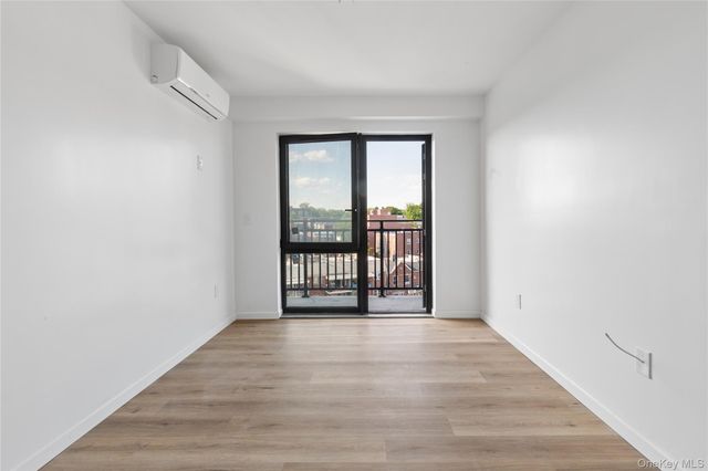 70-25 Queens Boulevard 7J, Woodside, NY 11377