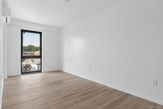 70-25 Queens Boulevard 7J, Woodside, NY 11377