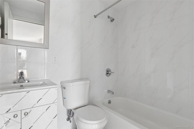 70-25 Queens Boulevard 7J, Woodside, NY 11377