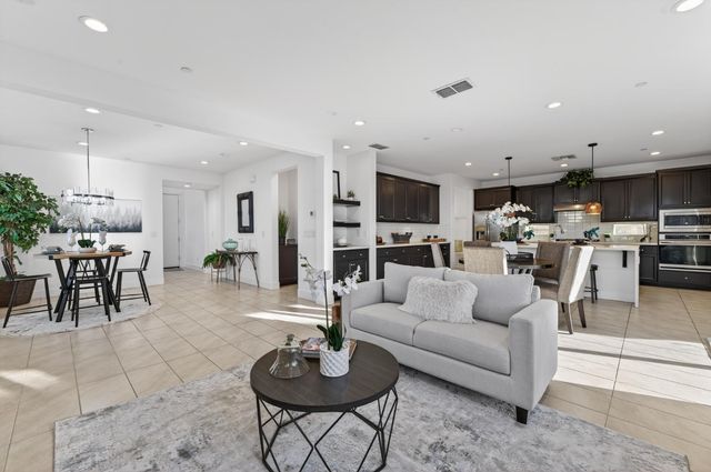 4461 Silver Ivy St, Sacramento, CA 95834