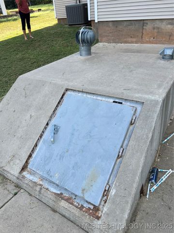 409 Wildflower Run, Bristow, OK 74010