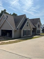 409 Wildflower Run, Bristow, OK 74010