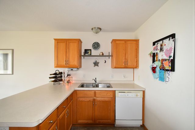 1024 Amanda Court SW, Pine Island, MN 55963