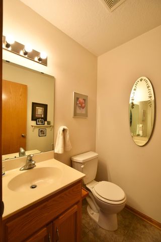 1024 Amanda Court SW, Pine Island, MN 55963