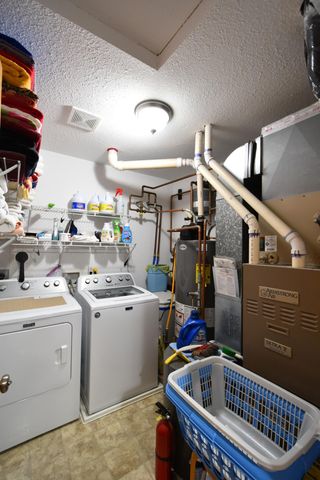 1024 Amanda Court SW, Pine Island, MN 55963