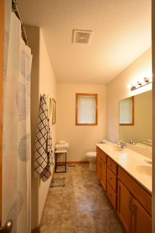 1024 Amanda Court SW, Pine Island, MN 55963