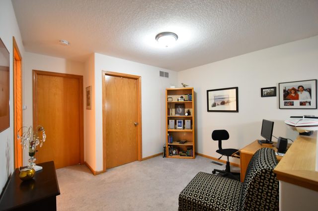 1024 Amanda Court SW, Pine Island, MN 55963