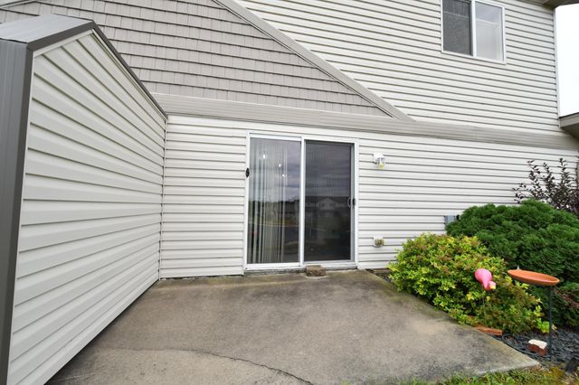 1024 Amanda Court SW, Pine Island, MN 55963