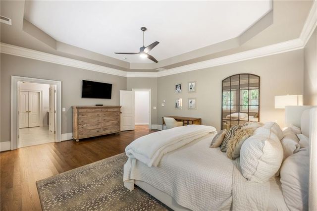 320 Valley Brook Way NE, Atlanta, GA 30342