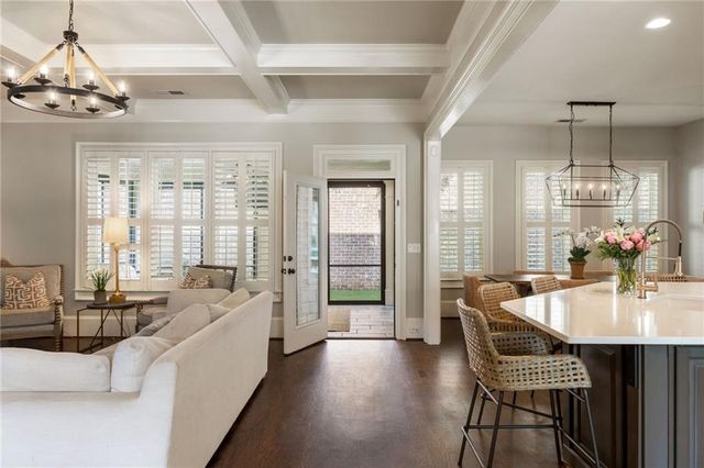 320 Valley Brook Way NE, Atlanta, GA 30342