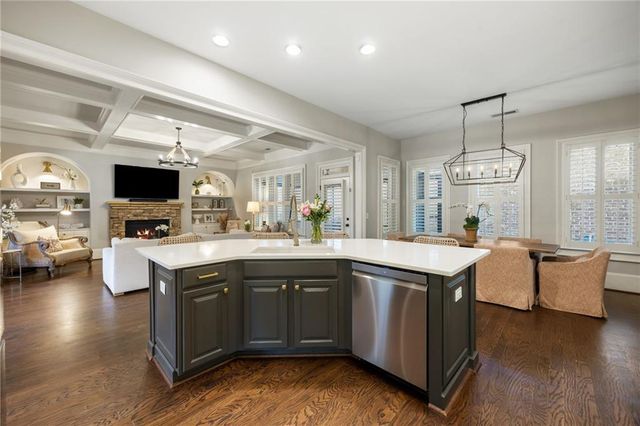320 Valley Brook Way NE, Atlanta, GA 30342