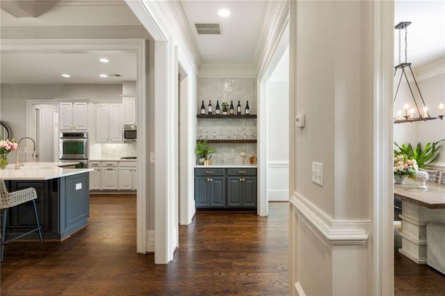 320 Valley Brook Way NE, Atlanta, GA 30342