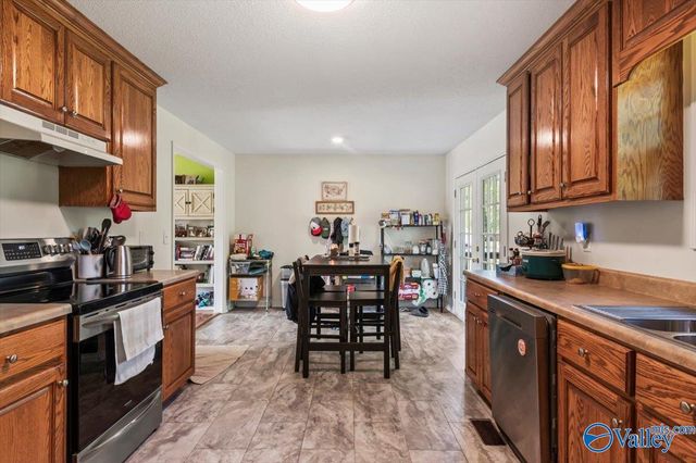 2040 Whitesville Road, Albertville, AL 35950