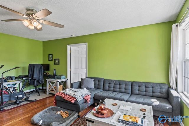 2040 Whitesville Road, Albertville, AL 35950