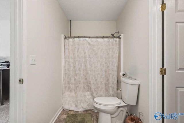 2040 Whitesville Road, Albertville, AL 35950