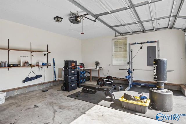 2040 Whitesville Road, Albertville, AL 35950