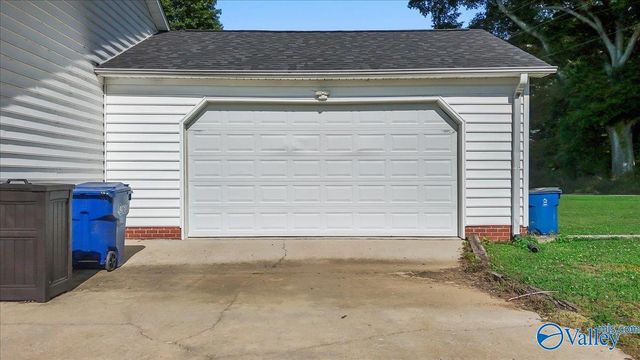 2040 Whitesville Road, Albertville, AL 35950