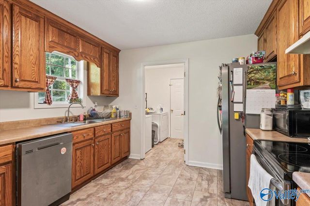 2040 Whitesville Road, Albertville, AL 35950