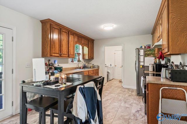 2040 Whitesville Road, Albertville, AL 35950