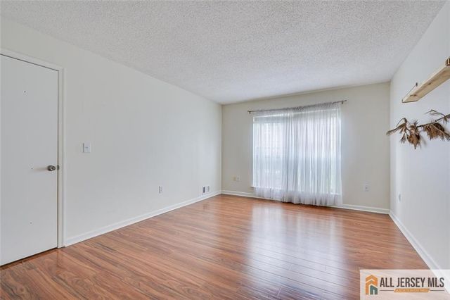 69 Amberly Court 165, Franklin Park, NJ 08823