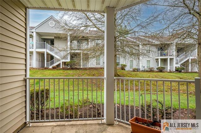 69 Amberly Court 165, Franklin Park, NJ 08823