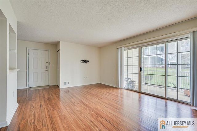 69 Amberly Court 165, Franklin Park, NJ 08823