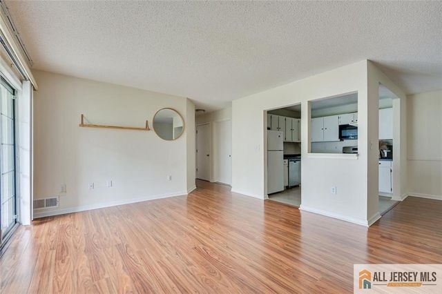 69 Amberly Court 165, Franklin Park, NJ 08823