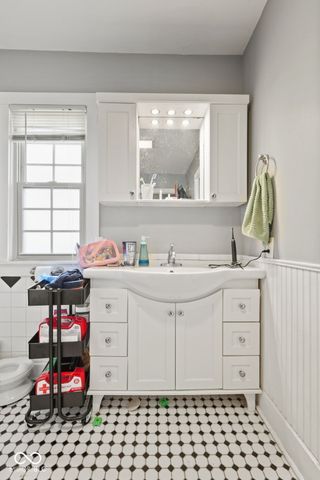 233 N Oxford Street, Indianapolis, IN 46201