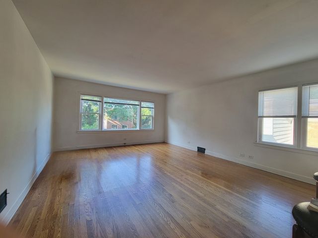 2707 W Berwyn Street 2, Chicago, IL 60625
