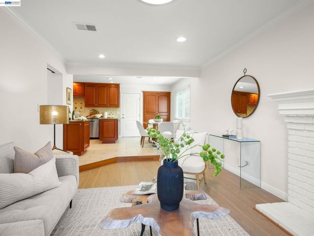 3051 Knights Bridge Rd, San Jose, CA 95132