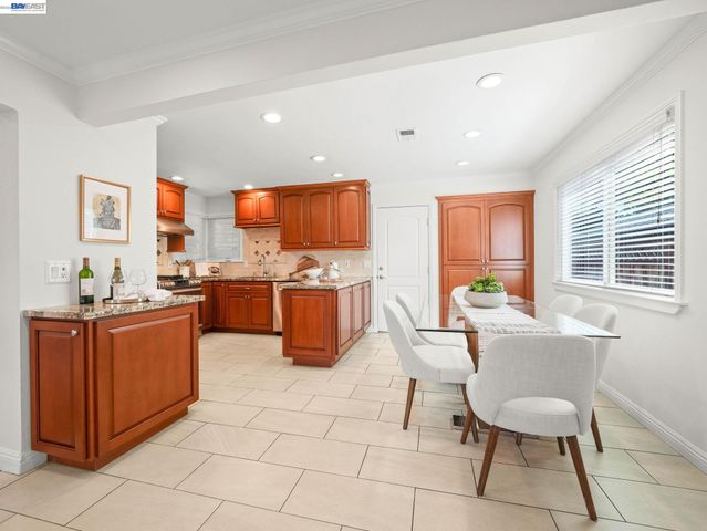 3051 Knights Bridge Rd, San Jose, CA 95132