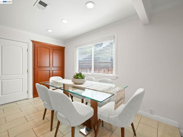 3051 Knights Bridge Rd, San Jose, CA 95132