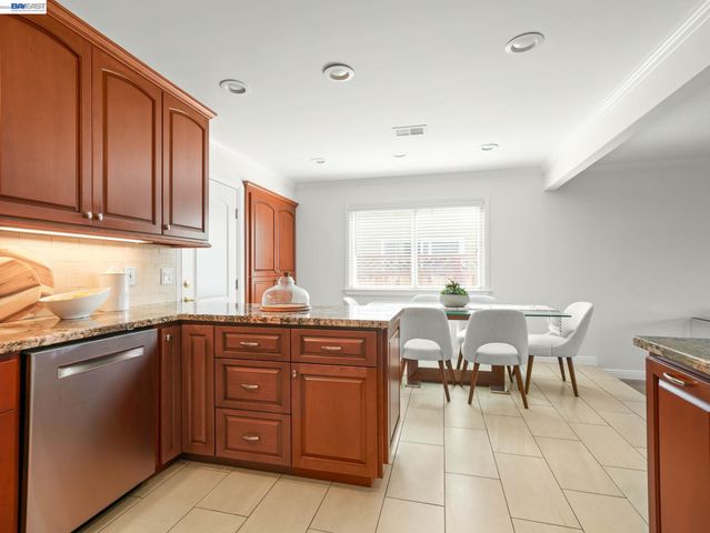 3051 Knights Bridge Rd, San Jose, CA 95132