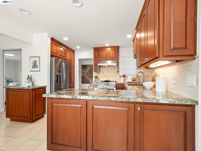 3051 Knights Bridge Rd, San Jose, CA 95132