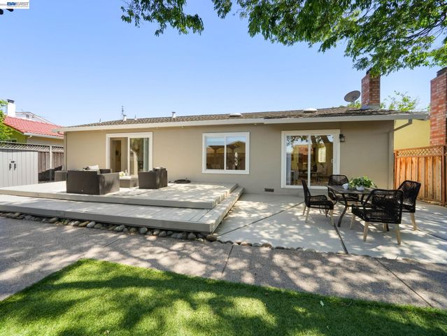 3051 Knights Bridge Rd, San Jose, CA 95132