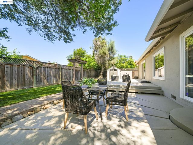 3051 Knights Bridge Rd, San Jose, CA 95132