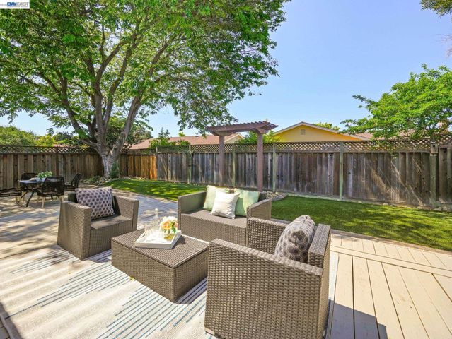 3051 Knights Bridge Rd, San Jose, CA 95132