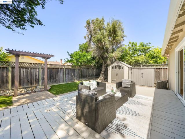 3051 Knights Bridge Rd, San Jose, CA 95132