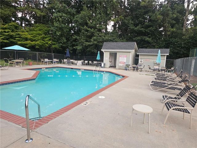 1909 Brian Way, Decatur, GA 30033