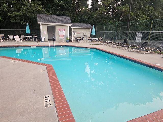 1909 Brian Way, Decatur, GA 30033