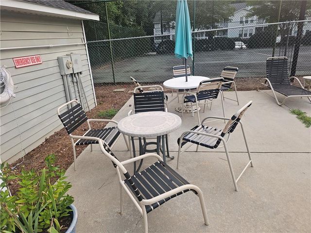 1909 Brian Way, Decatur, GA 30033