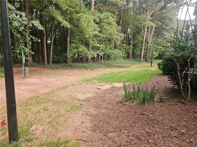 1909 Brian Way, Decatur, GA 30033