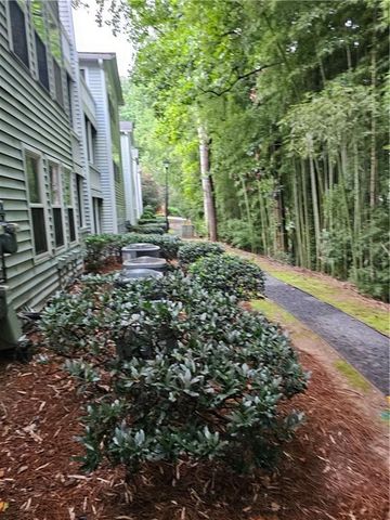 1909 Brian Way, Decatur, GA 30033