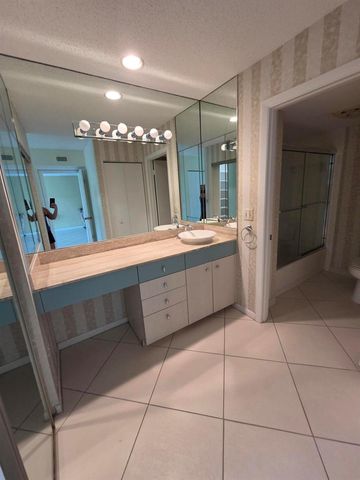 21500 Cypress Hammock Drive 38e, Boca Raton, FL 33428
